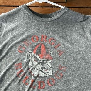 Retro tri blend Georgia bulldogs shirt men’s size XL, fits more like a large